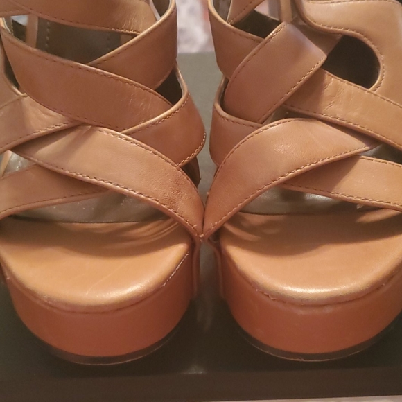 EUC Vince Camuto Wedge Heels - Picture 7 of 7